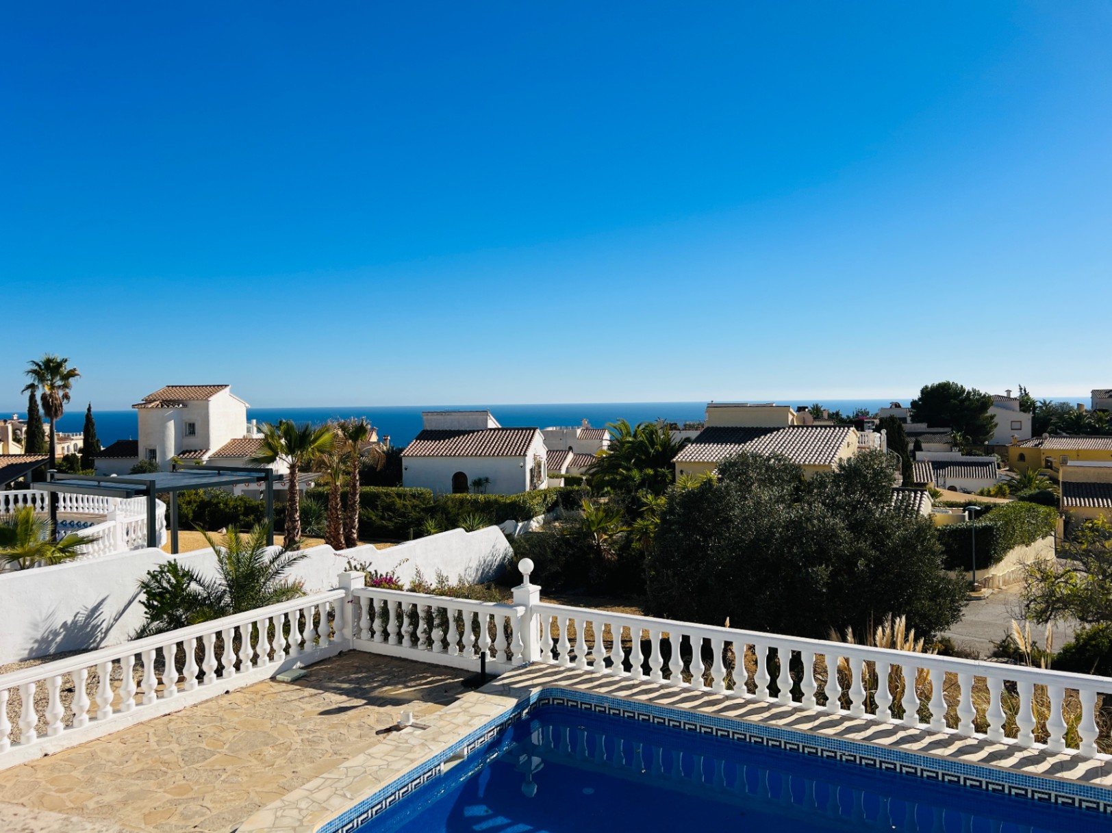 Bonita villa de estilo español con vistas al mar