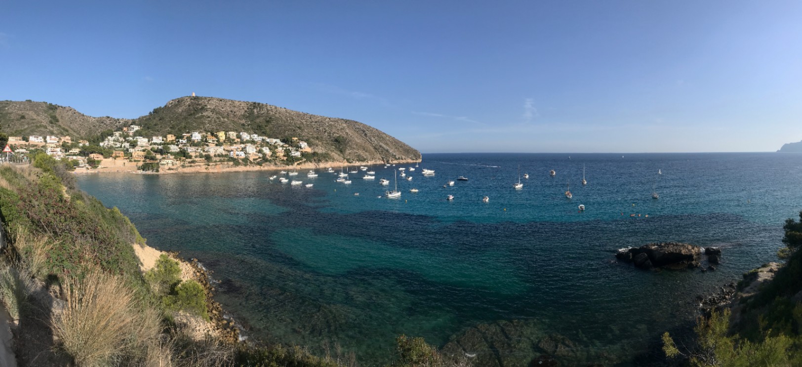 Luxe villa met panoramisch uitzicht op zee