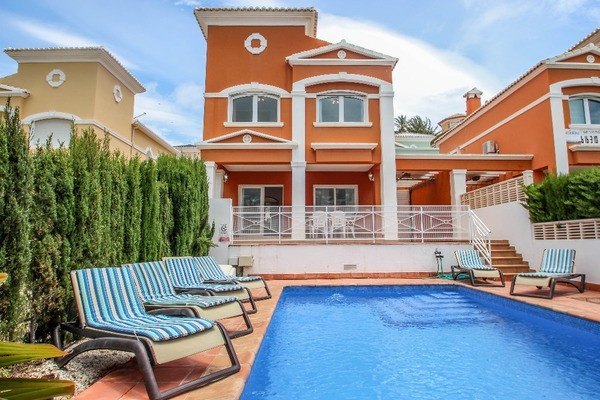 Villa zu verkaufen Calpe, in der Nähe von Puerto Blanco
