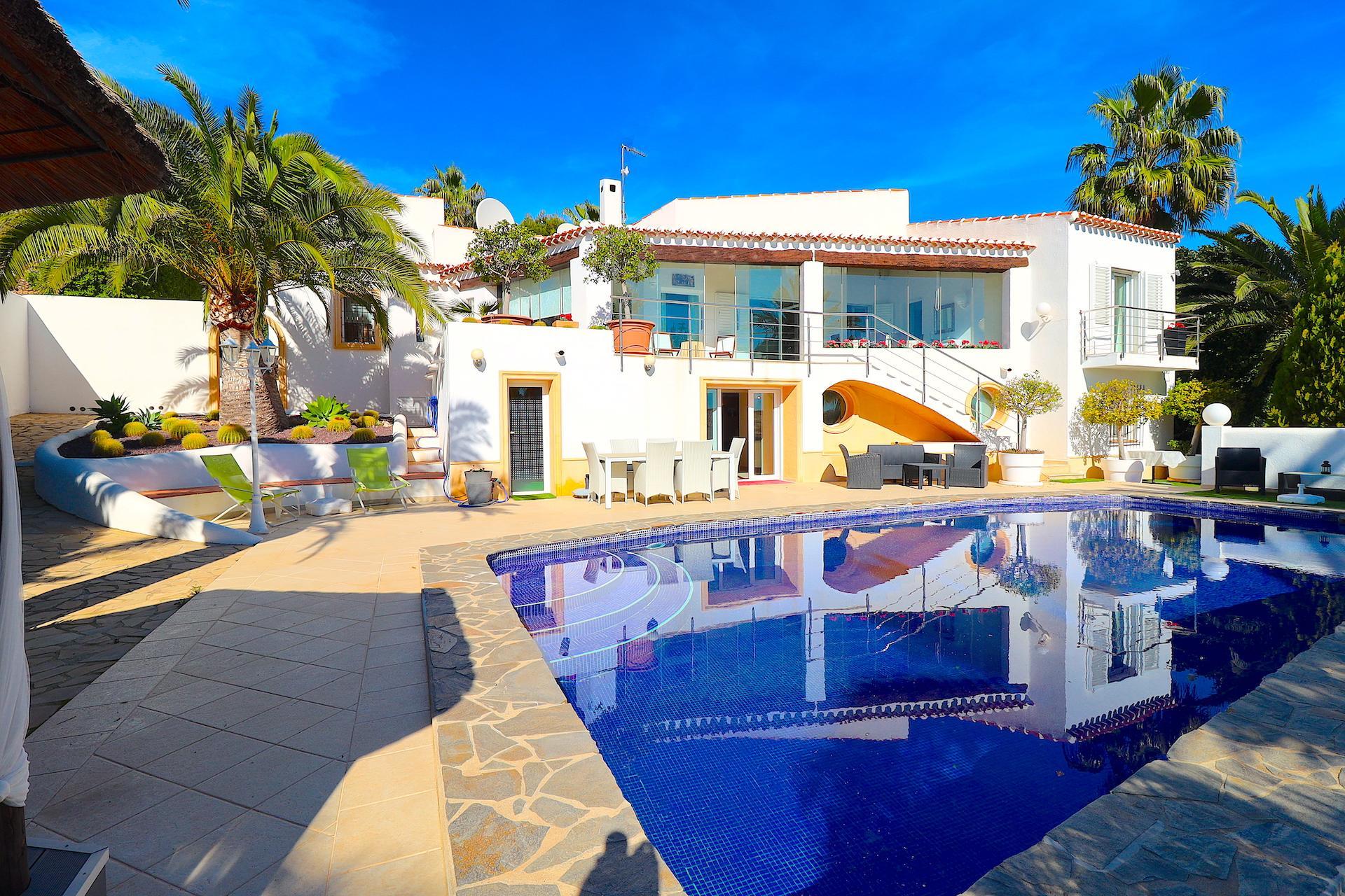 Luxuriöse Villa mit Panoramablick aufs Meer in Moraira