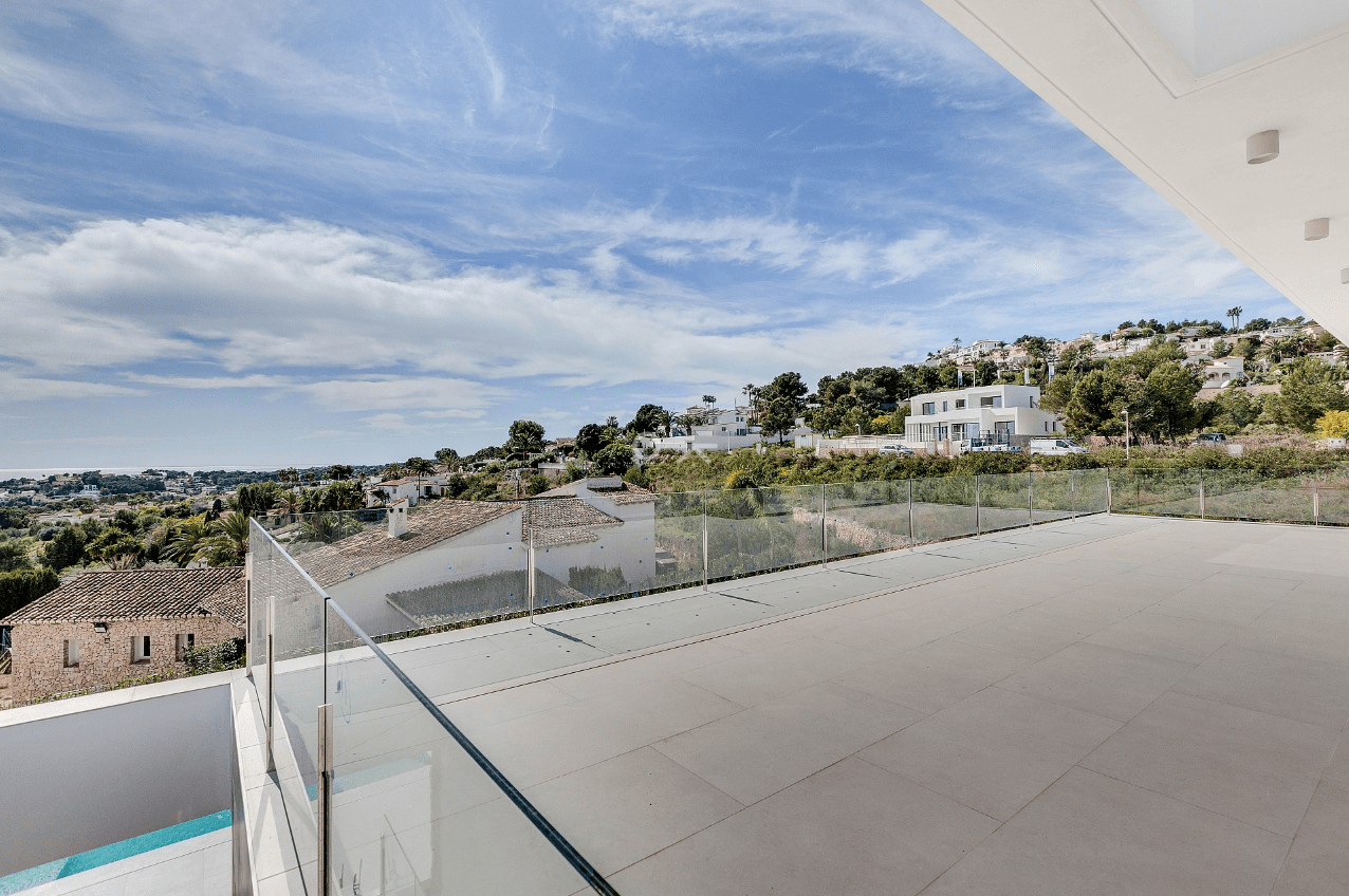 Modern Villa with Sea Views Moraira
