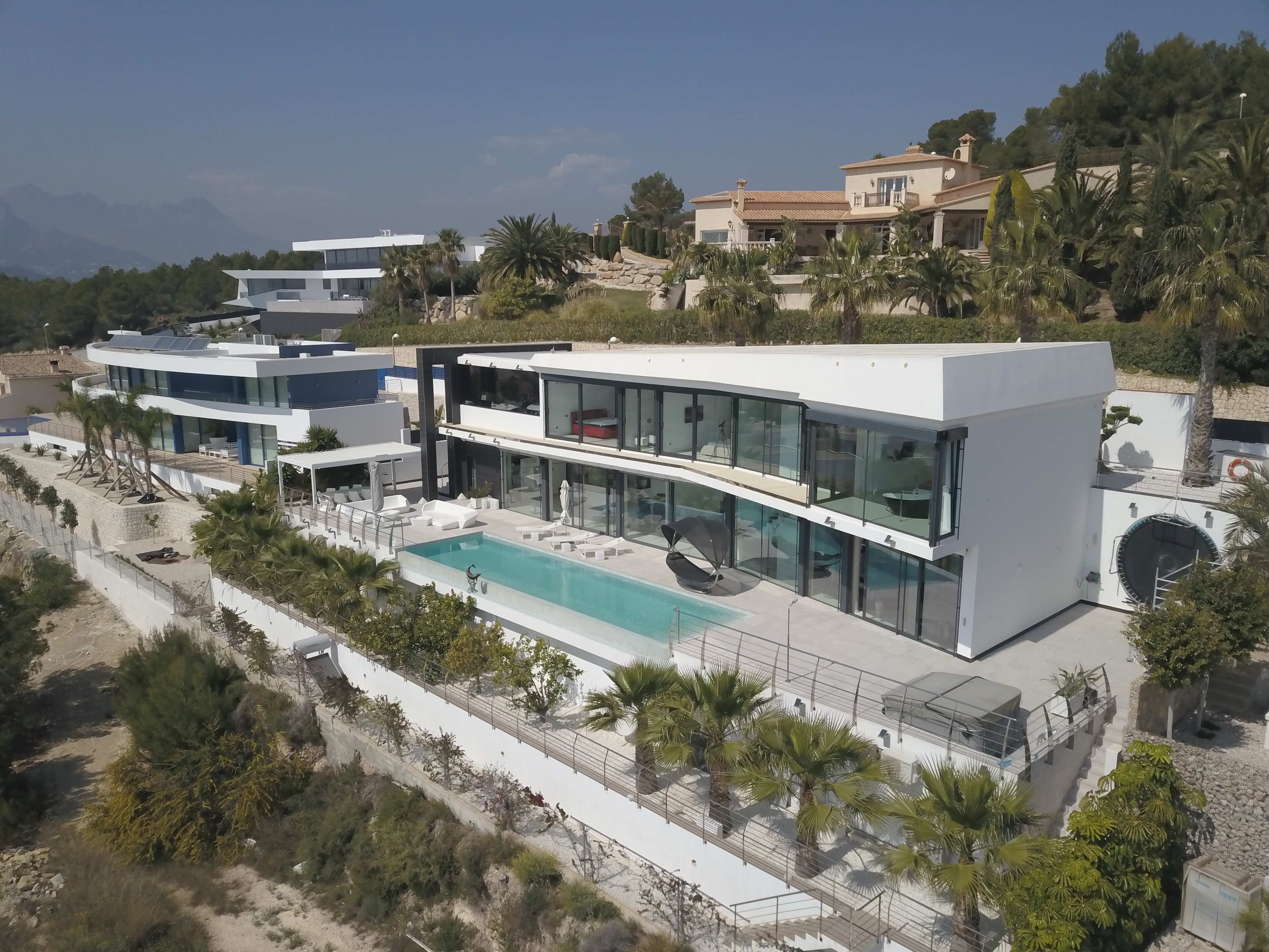 Villa moderne avec vue panoramique sur la mer