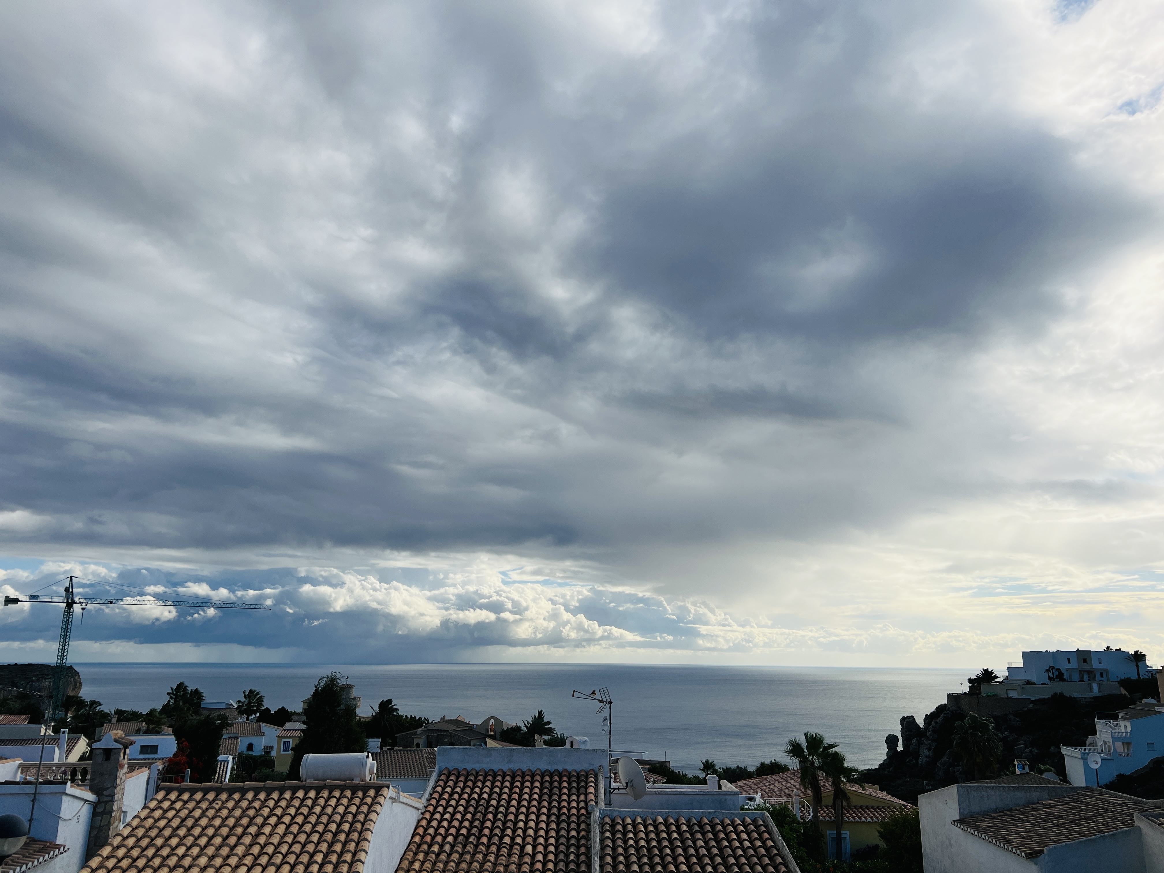 Хорошая вилла с видом на море Кумбре дель Соль