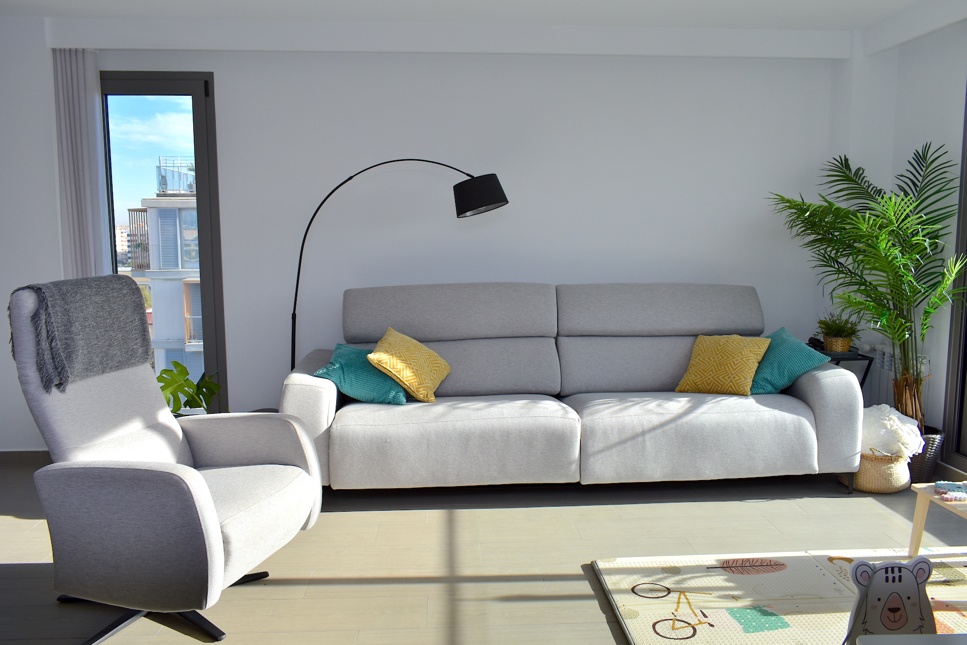 Niesamowite nowoczesne mieszkanie z zapierającymi dech w piersiach widokami w Walencji