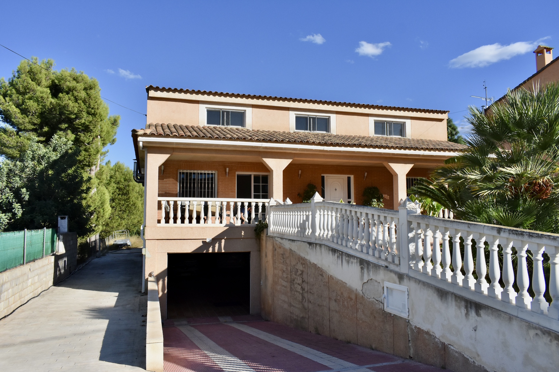 Villa méditerranéenne réformée à Calicanto