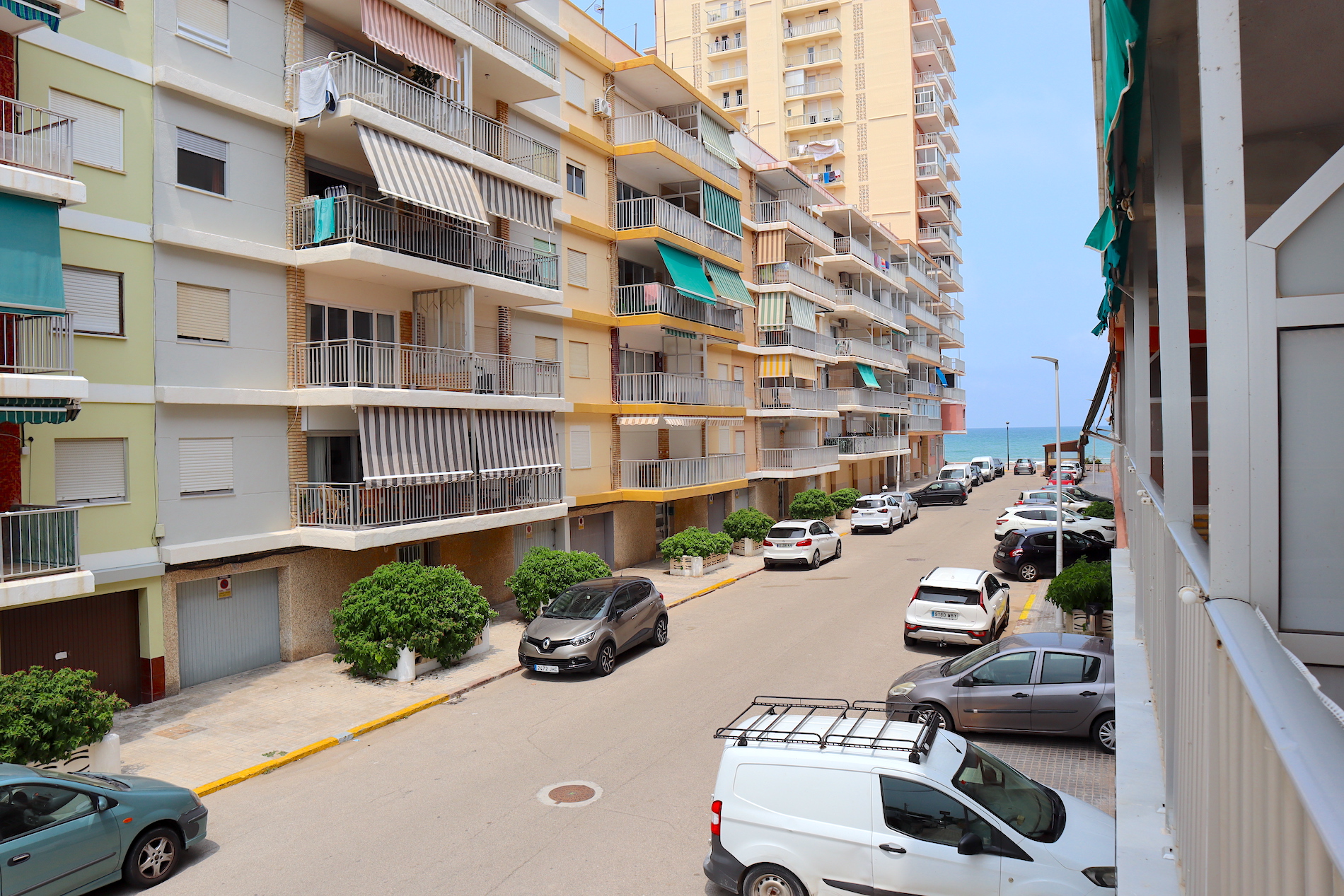 Acogedor apartamento con vistas al mar en Les Palmeres Valencia
