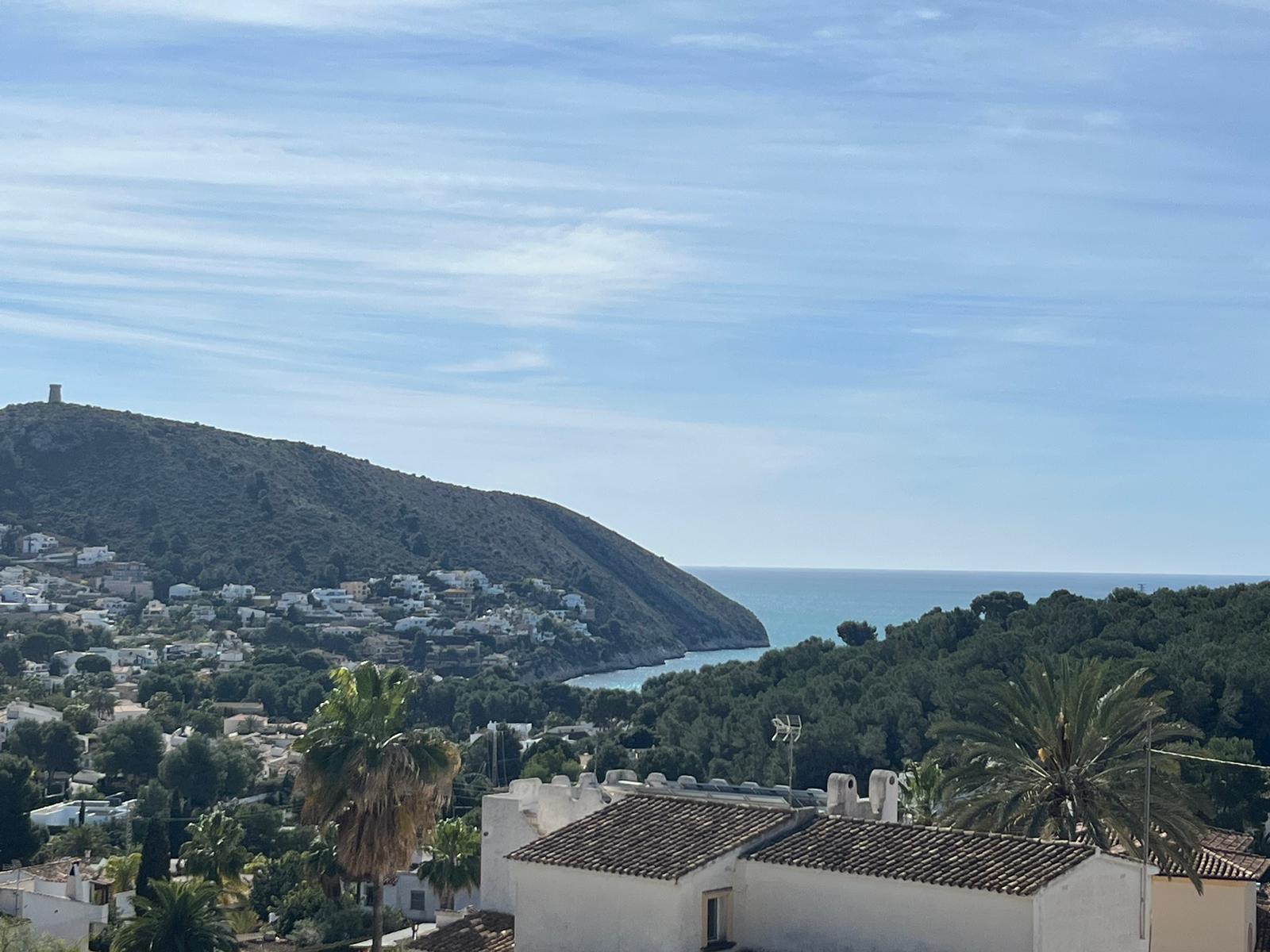 Роскошная вилла с видом на море недалеко от пляжа Эль-Портет