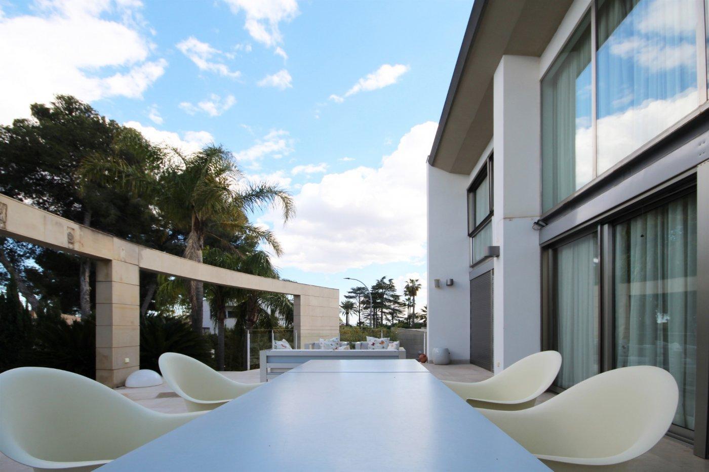 Modern and Luxury Villa Torrent